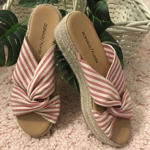Donald Pliner Chatcha Slide Sandals ~ NWOT